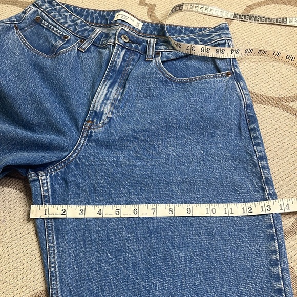 Abercrombie & Fitch Curve Love The Loose High Rise Blue Denim Jeans, size 10 - Picture 7 of 13